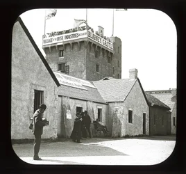 Worlds Columbian Exposition: Irish Village, Chicago, 1893 (lanternbild)